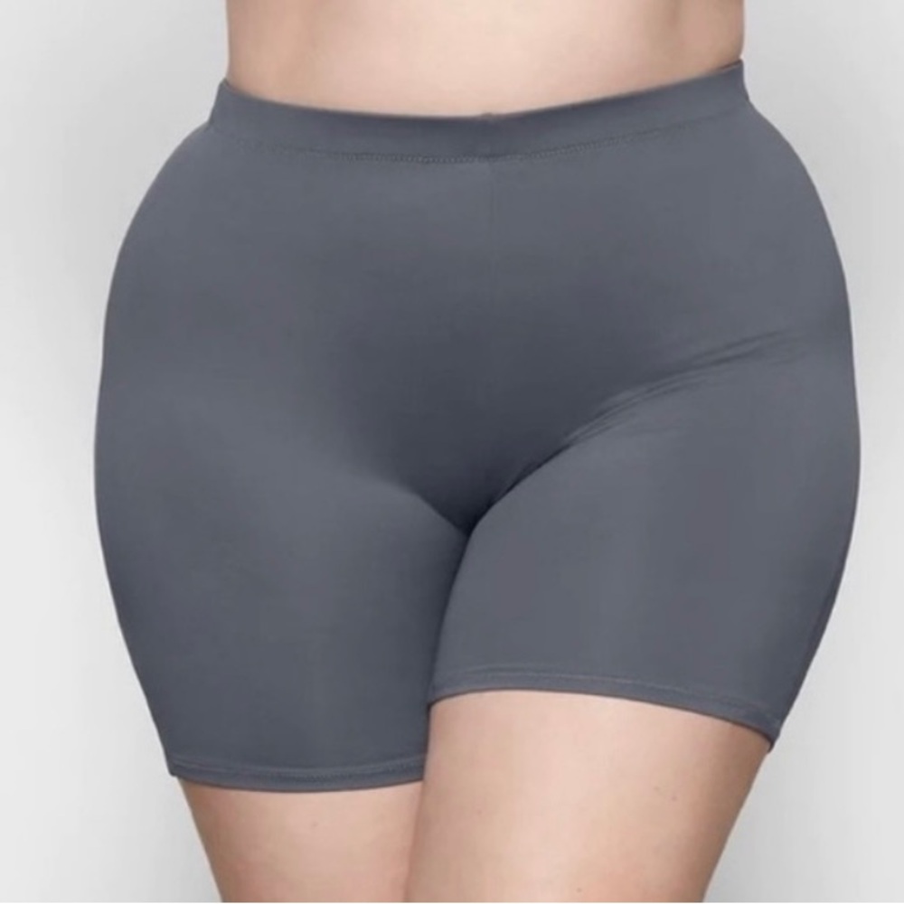 SKIMS Seamless High-Waist Swim Shorts in Gray